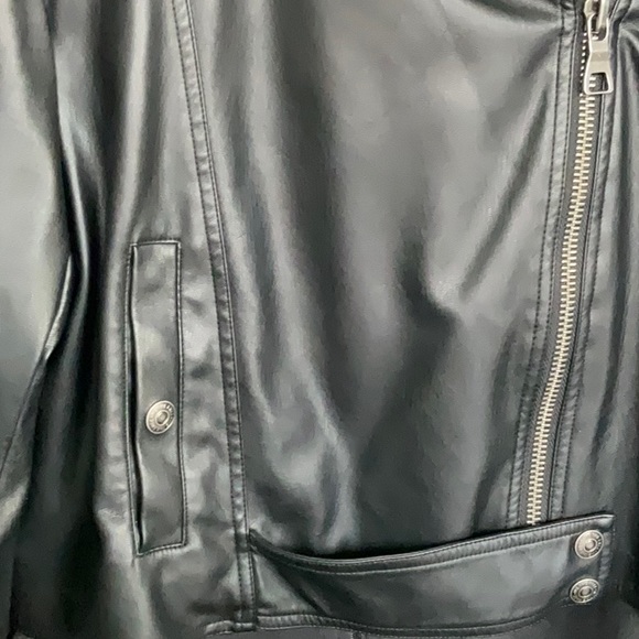 We The Free Black Vegan Leather Hooded Layered Jacket - Picture 5 of 9